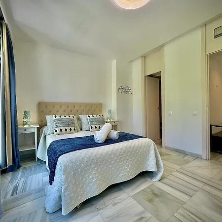 House With Pool By Homing Marbella